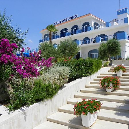 Club Azzurro Hotel & Resort Порто-Чезарео Экстерьер фото