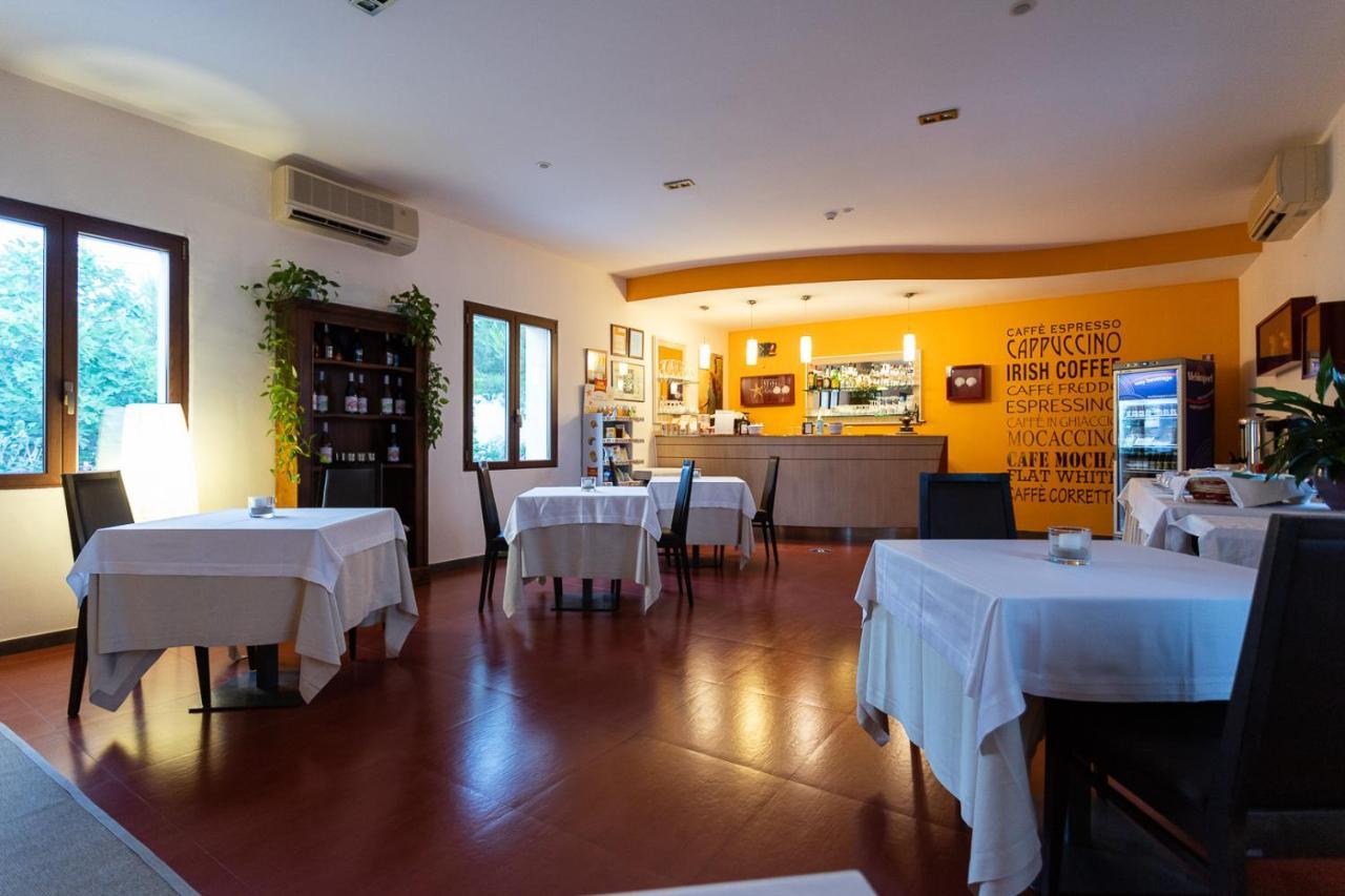 Club Azzurro Hotel & Resort Порто-Чезарео Экстерьер фото