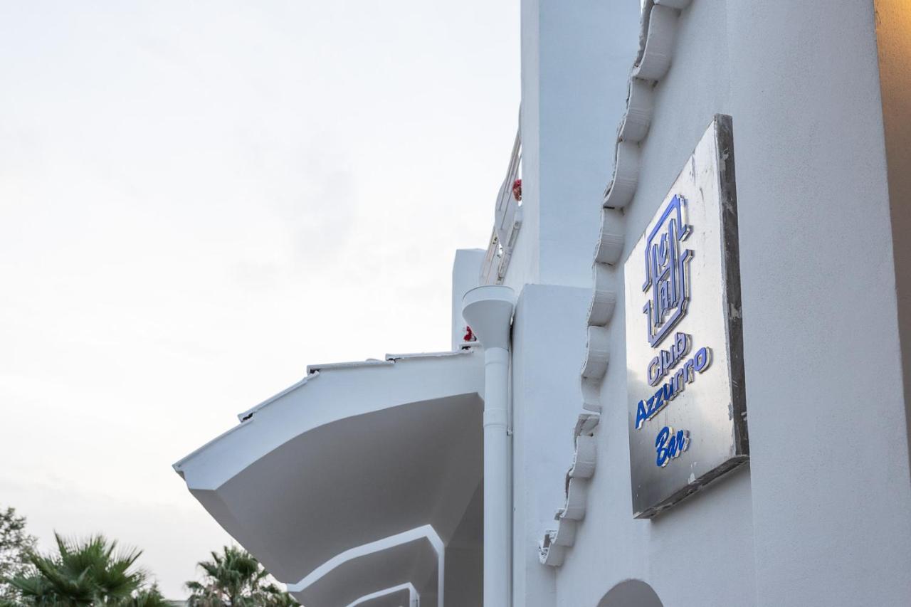 Club Azzurro Hotel & Resort Порто-Чезарео Экстерьер фото