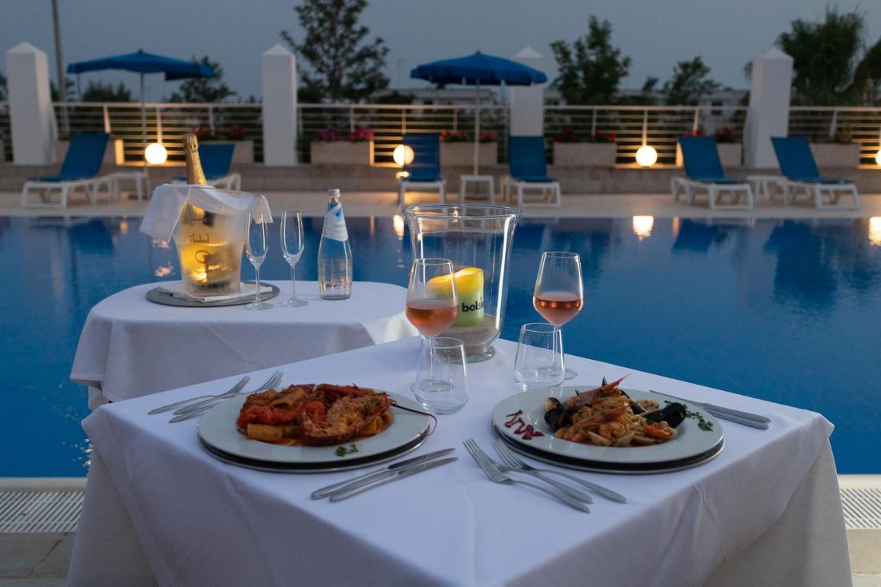 Club Azzurro Hotel & Resort Порто-Чезарео Экстерьер фото