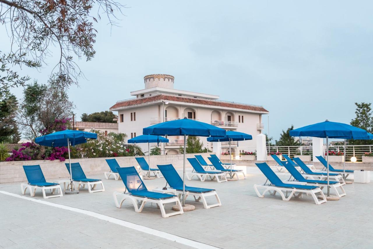 Club Azzurro Hotel & Resort Порто-Чезарео Экстерьер фото