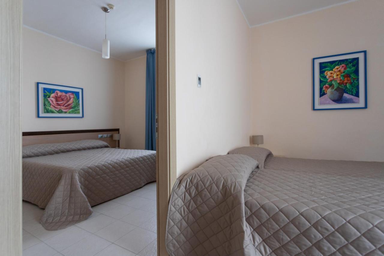 Club Azzurro Hotel & Resort Порто-Чезарео Экстерьер фото