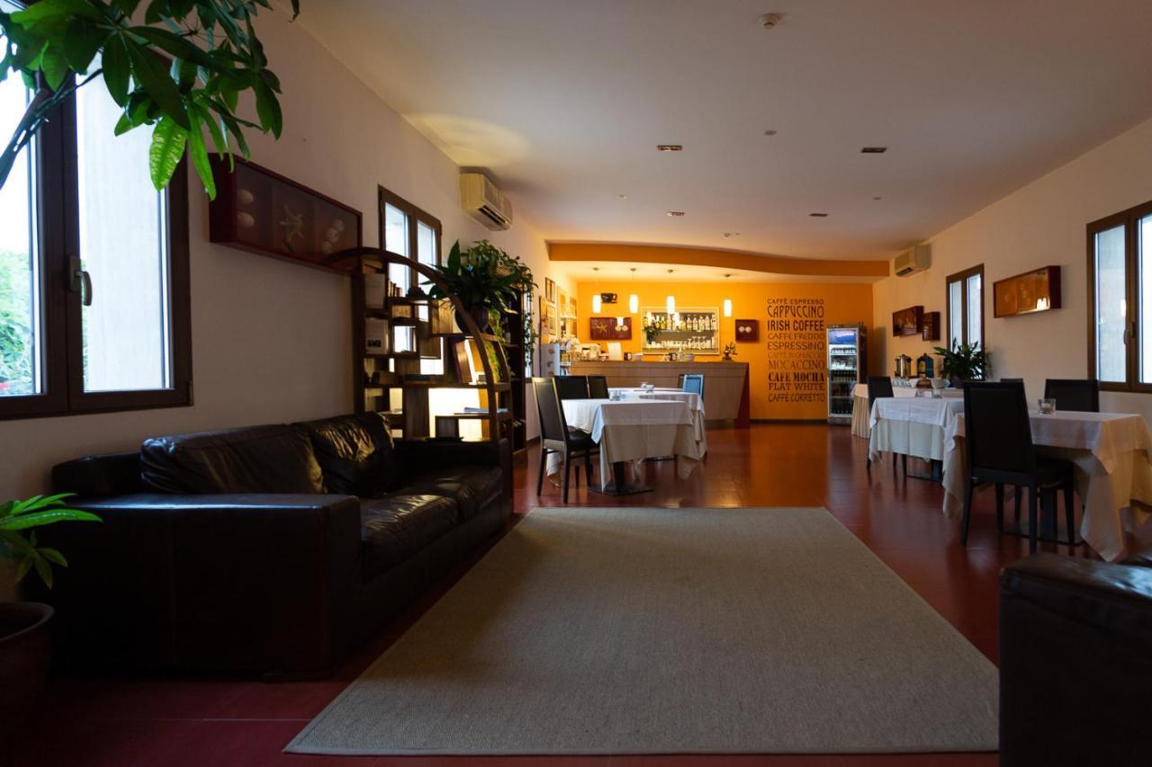 Club Azzurro Hotel & Resort Порто-Чезарео Экстерьер фото