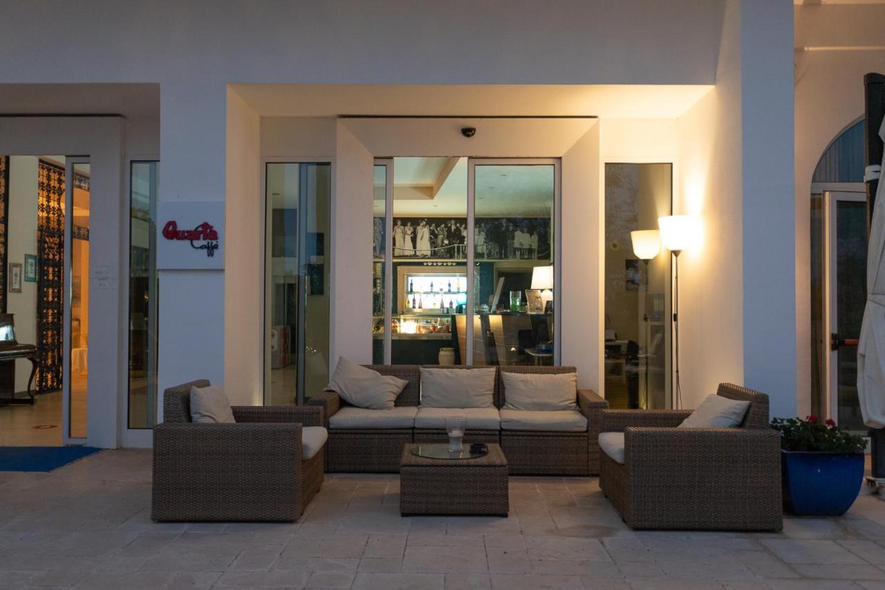Club Azzurro Hotel & Resort Порто-Чезарео Экстерьер фото