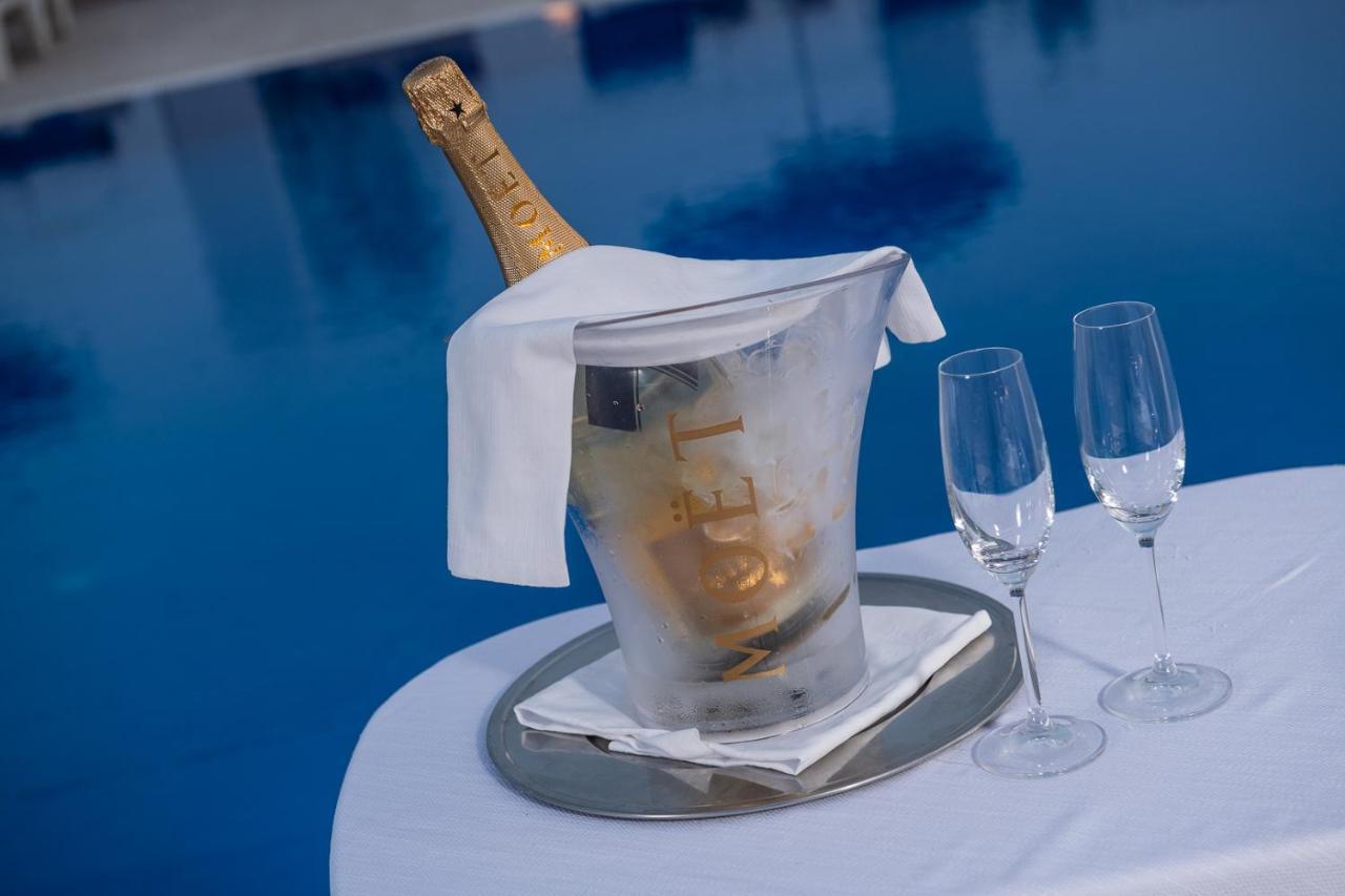 Club Azzurro Hotel & Resort Порто-Чезарео Экстерьер фото